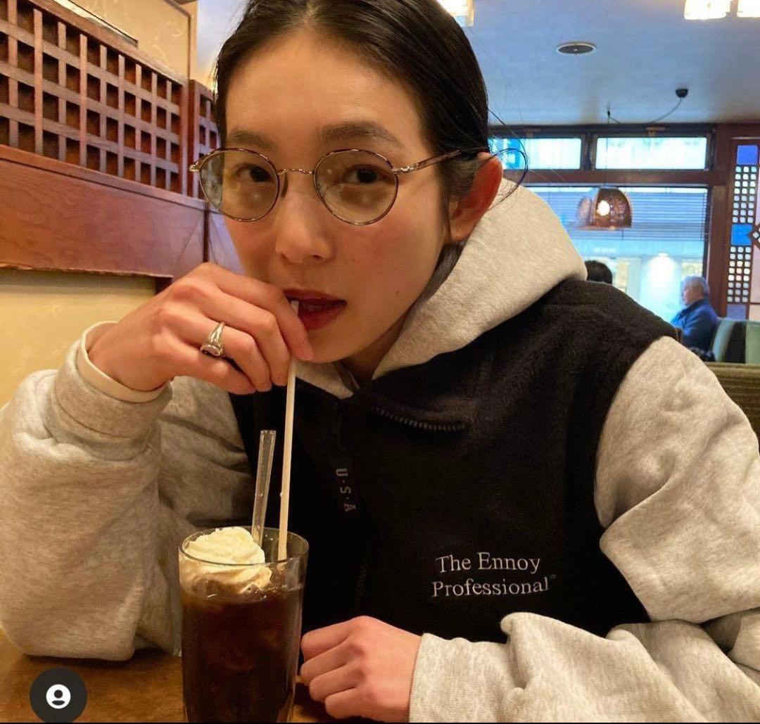 ennoy フリースベスト　M　在原みゆ紀着用 在原 みゆ紀 | @ennoy_com @stylistshibutsu ✨ | Instagram