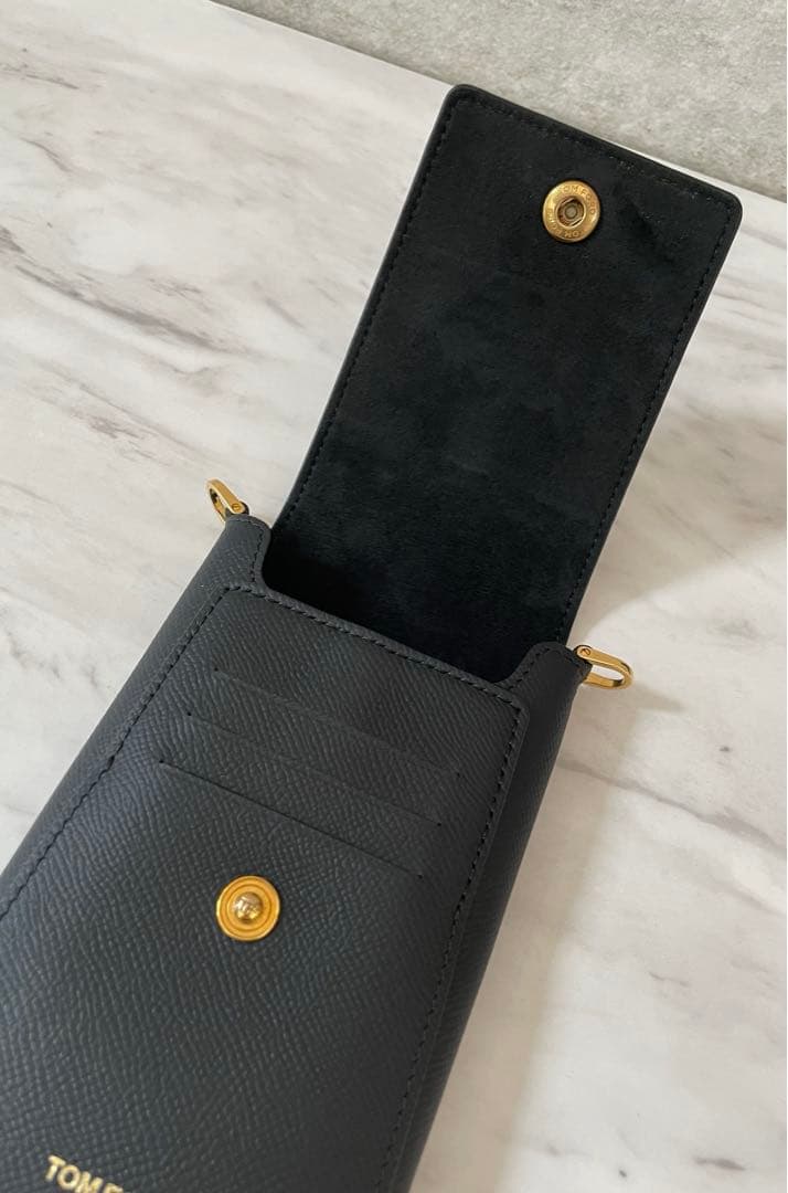 TOM FORD トムフォード ロゴ スマートフォン ホルダー ショルダー