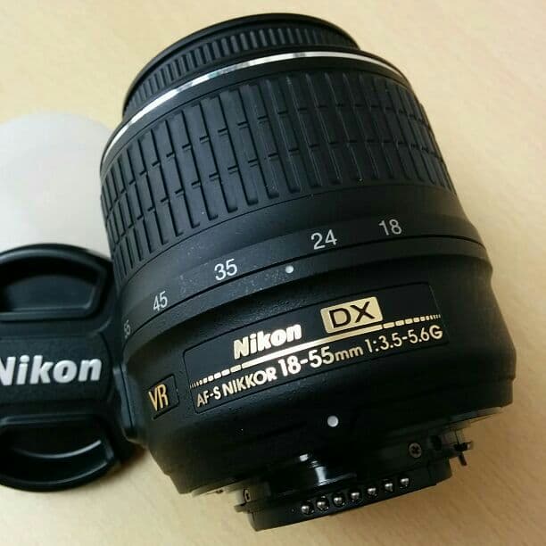 ■美品 Nikon AF-S 18-55mm F3.5-5.6G VR DX Amazon.com : Nikon 18-55mm f/3.5-5.6G AF-S DX VR Nikkor Zoom Lens