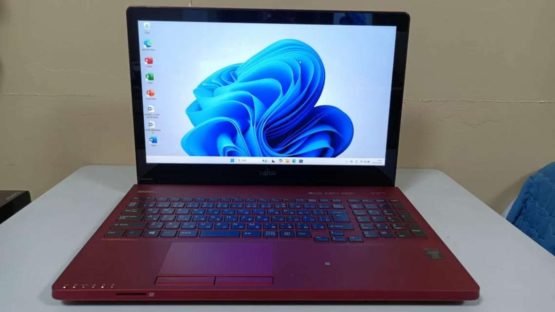 タッチ機能 Blu-ray ノートパソコンFUJITSU Core i7 SSD