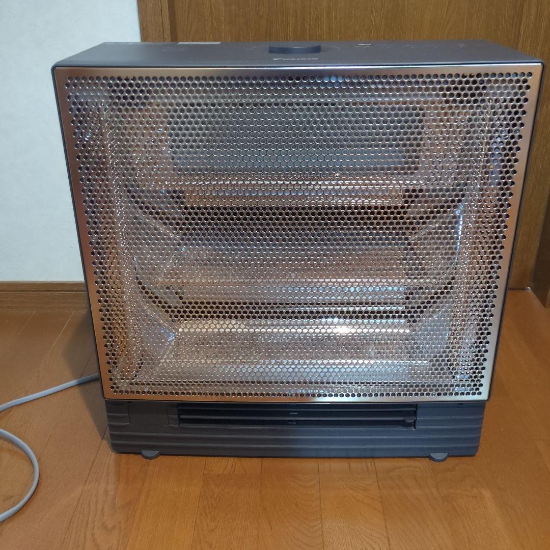 ガーベラ様ダイキン ハイブリッドセラムヒート MRH135AS-H 2024年製 ガーベラ様ダイキン ハイブリッドセラムヒート MRH135AS-H 2024年製