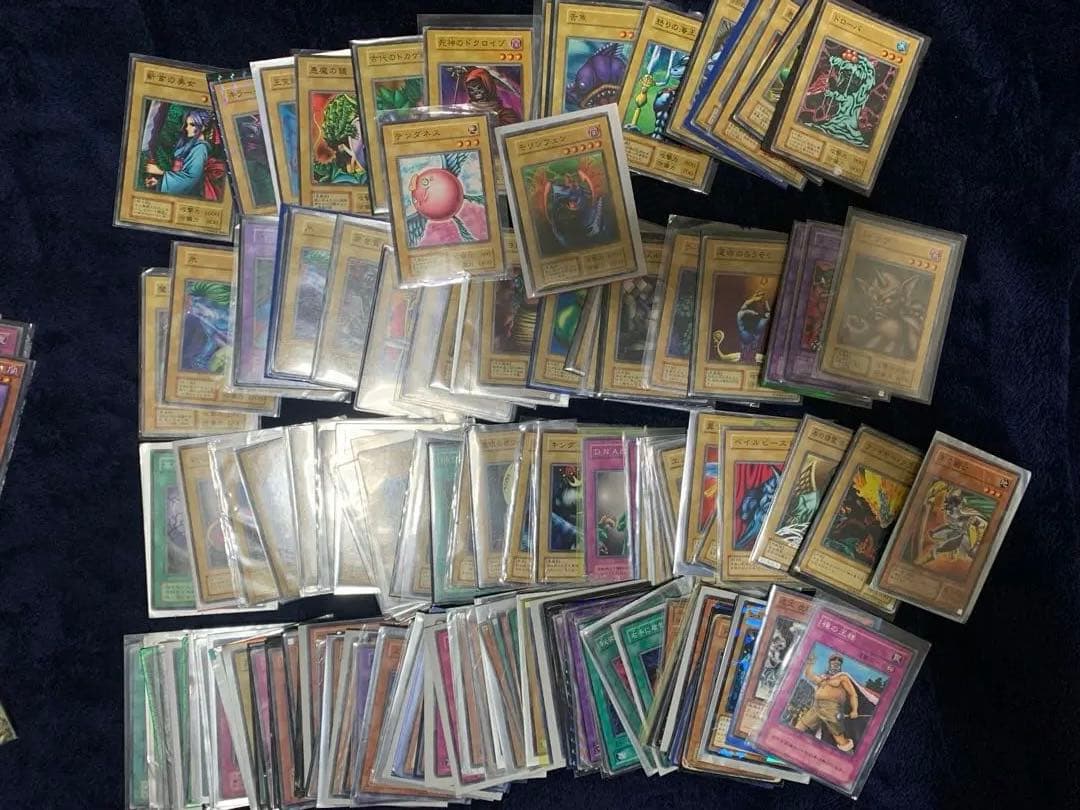 専用解除、遊戯王やデュエマ など8種類‼️弟の大量引退品（レア400枚