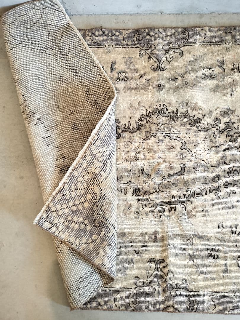 AYA ☆ セール中様専用】淡いグレーとクリームの淡色ラグ No.617