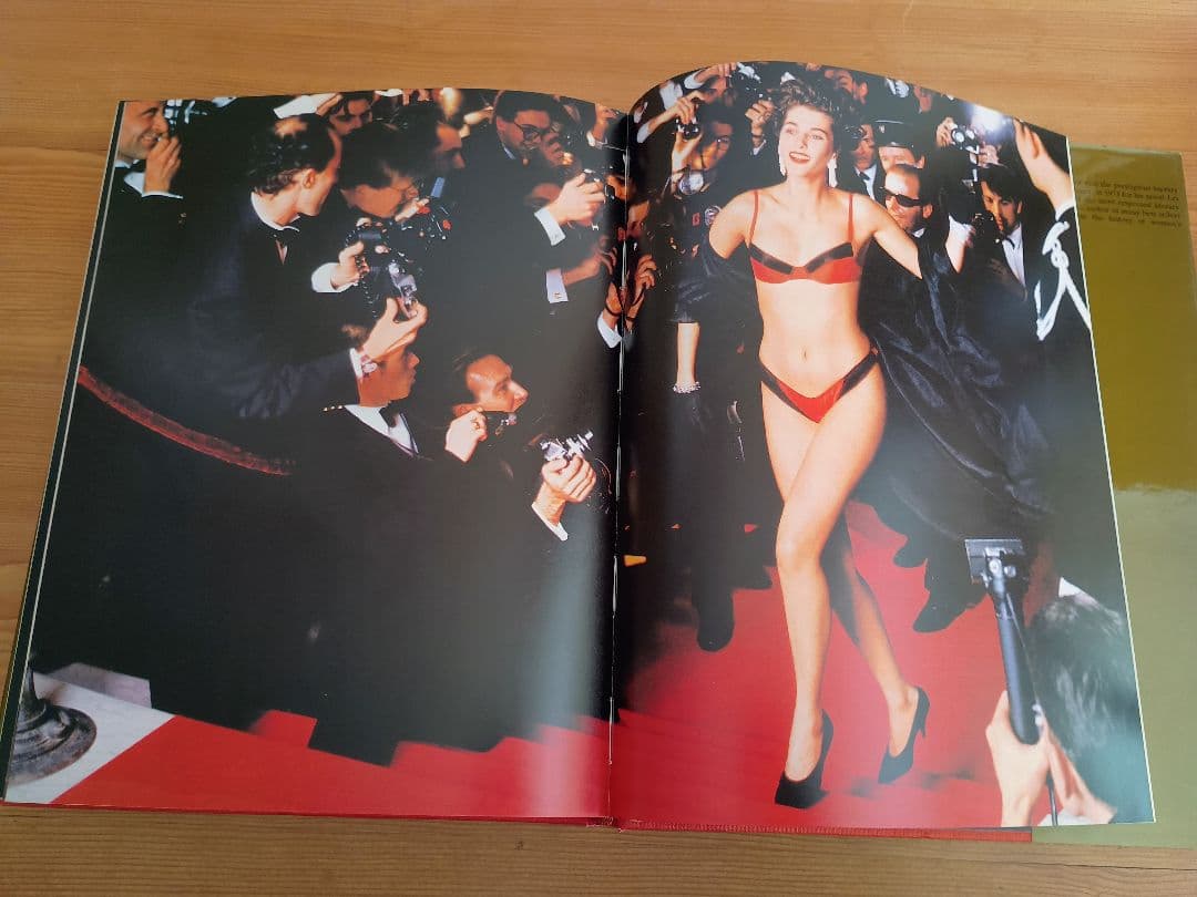 女性の下着の歴史 A History of Women's Underwear