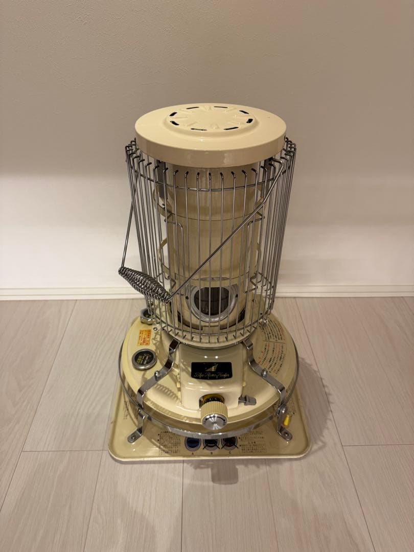 アラジン　ブルーフレームヒーター BF3002-1 クリーム色　ジャンク品 アラジン ブルーフレームヒーター BF3002-1 クリーム色 ジャンク品