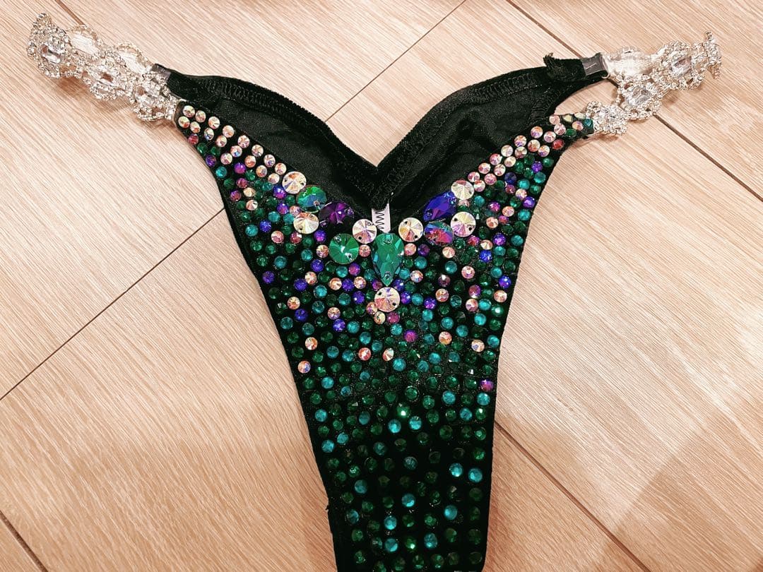 美品コンテスト用ビキニグリーン緑競技用サタスタFWJAPFキラキラライン