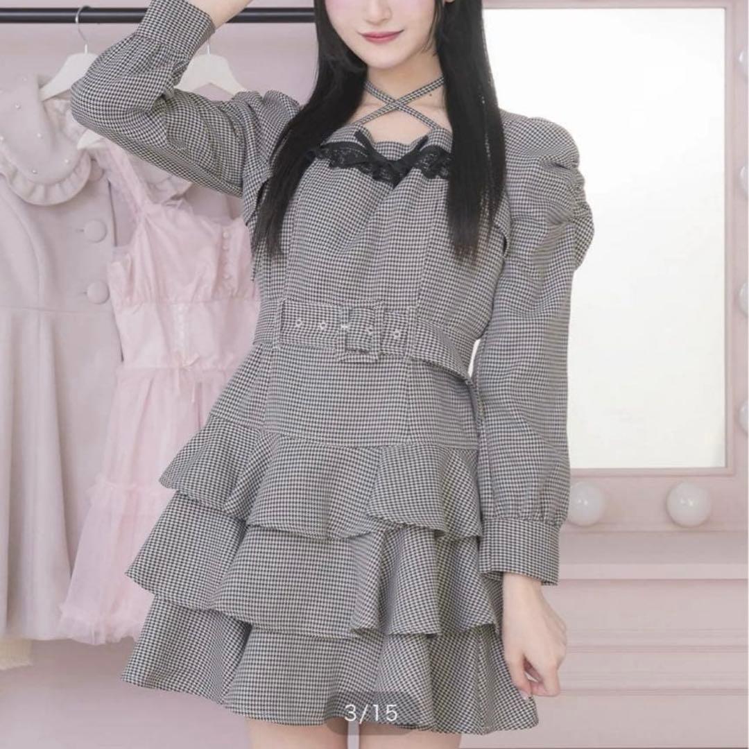 pium ティアードフリル長袖ミニワンピース - メルカリ