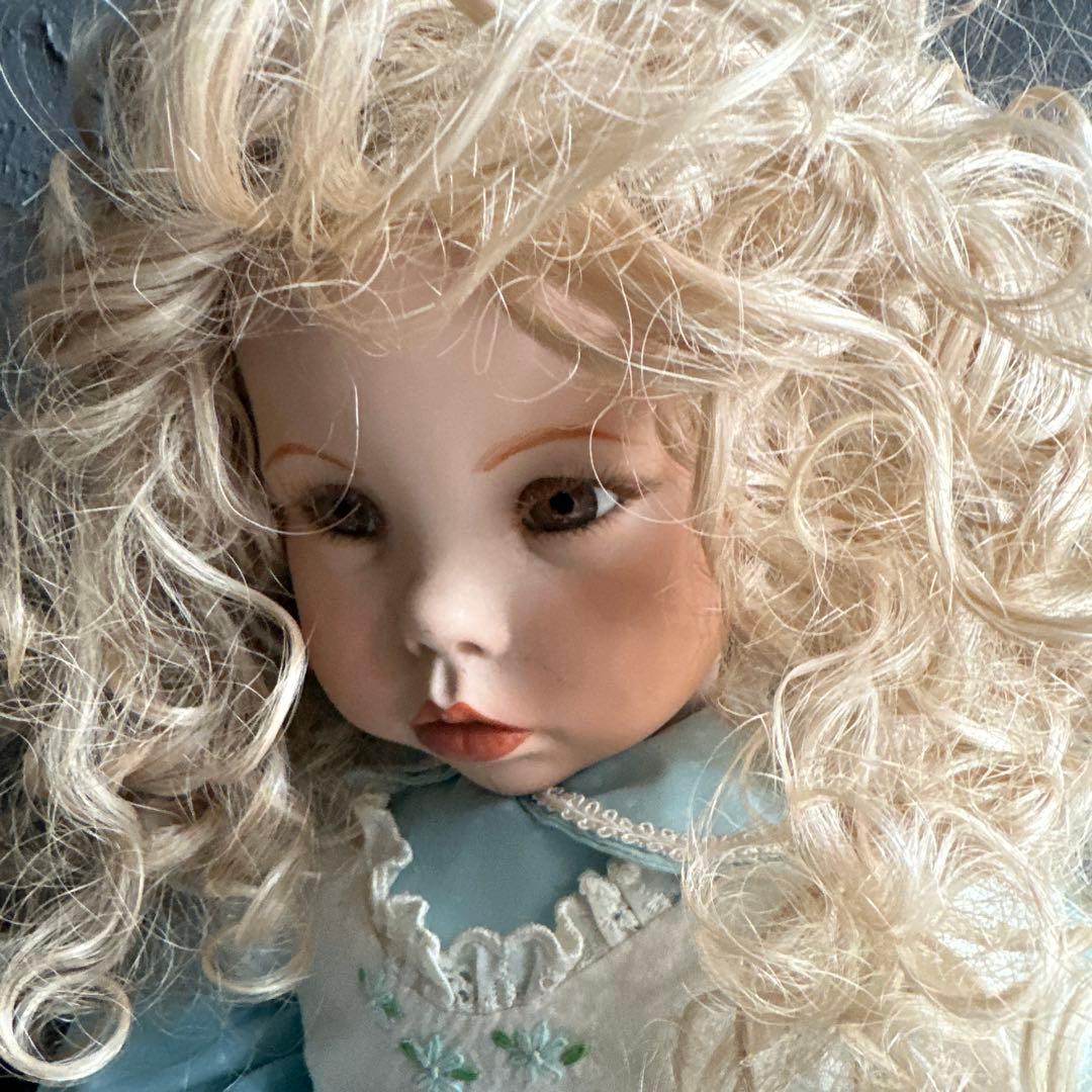 瞬間的お値下げ‼️ビスクドールHILARY OIANNA EFFNER1987