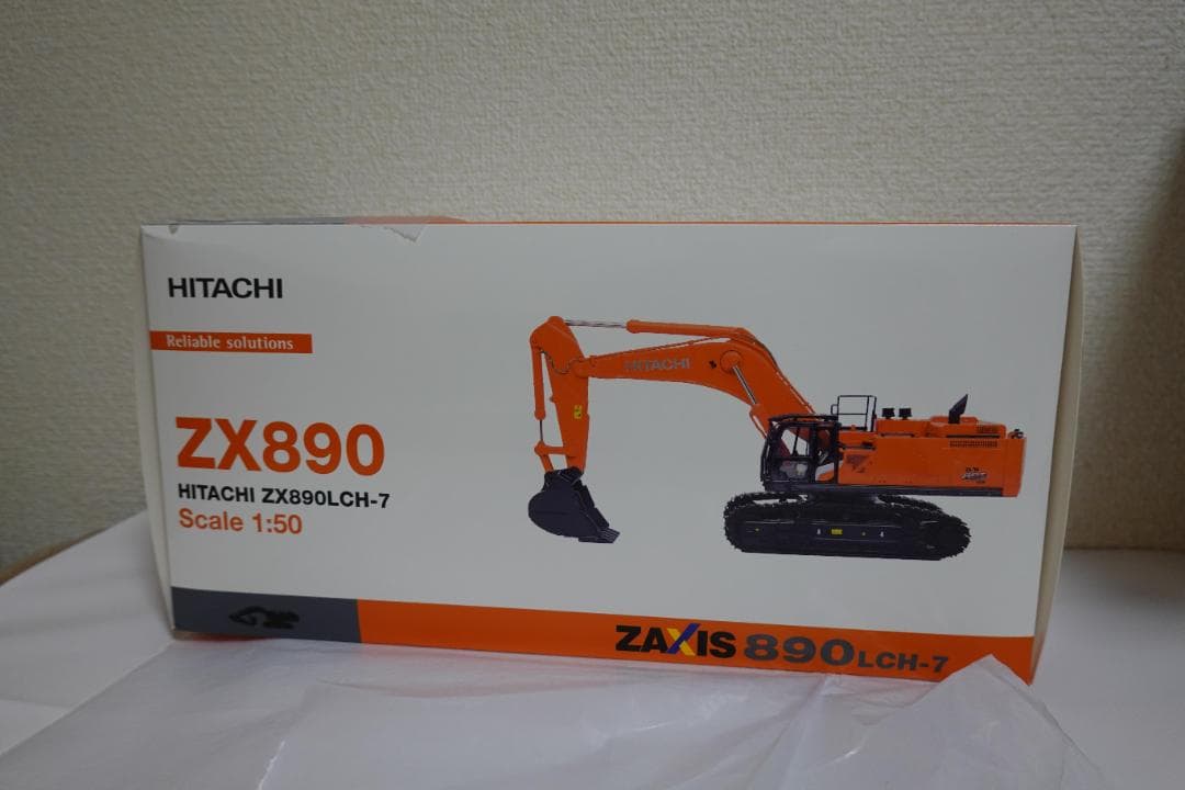 ZAXIS890LCH-7　日立建機ミニチュア Amazon.co.jp: △超精密！HITACHI 1/50 日立建機 50 日立 ZX890LCH-7