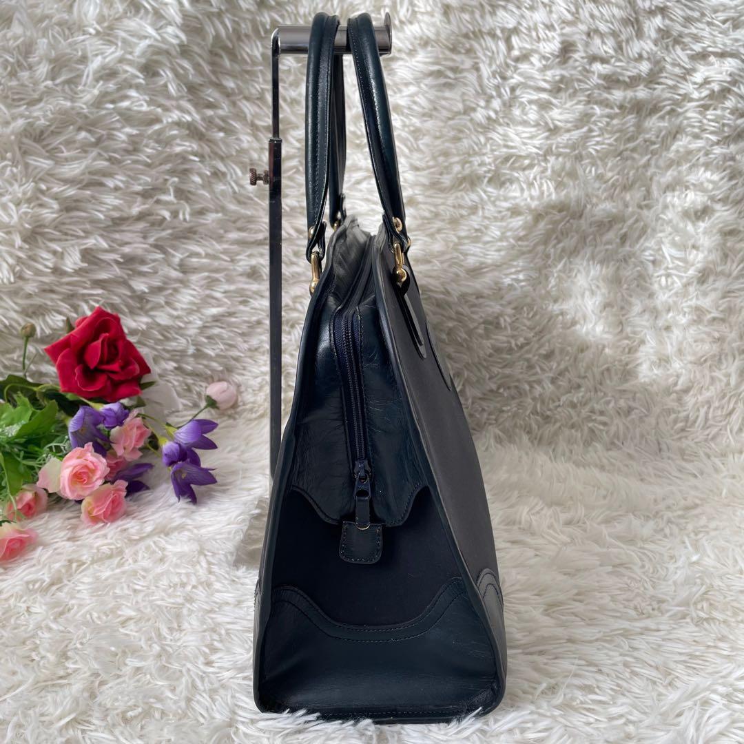 Burberrys ヴィンテージバーバリーネイビーハンドバッグ内側ノバ