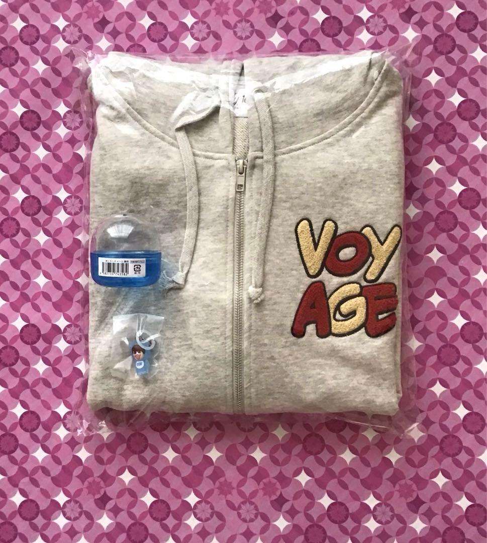 藤原丈一郎　なにわ男子　めじるしチャーム・VOYAGE ジップアップパーカー 藤原丈一郎】なにわ男子のめじるしチャーム | ファミクラストア オンライン