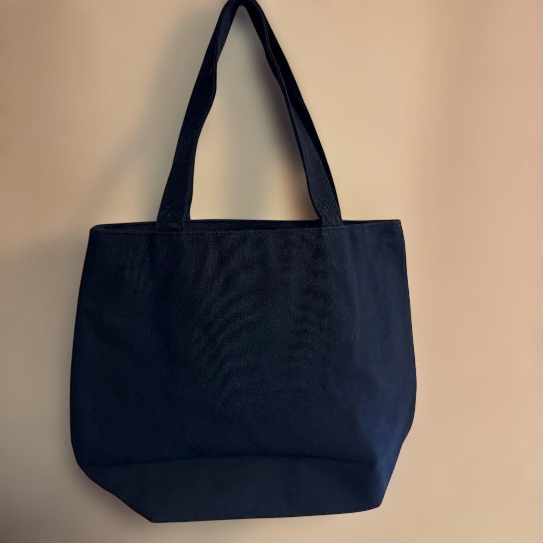 CHANEL】 VIPギフトノベルティトートバッグ黒 キャンバス地 チャーム付