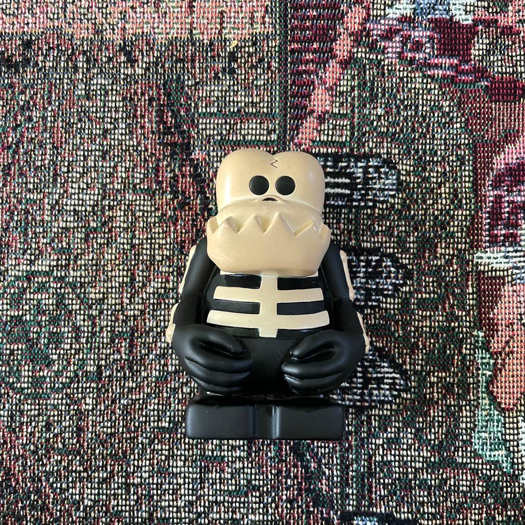 1990s bounty hunter スカルくん figure - メルカリ