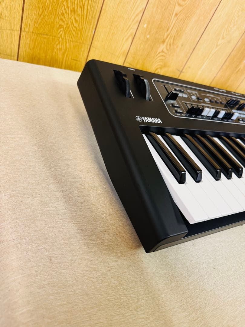 ヤマハ YAMAHA CK61 ステージキーボード シンセサイザー2個口発送予定