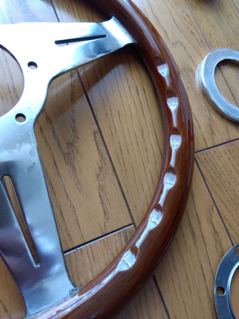 【NARDI Classic】32.5Φ〜 33Φ ウッドステアリング　ナルディ