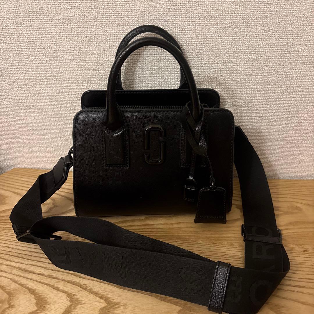 MARC JACOBS マークジェイコブス ブラックショルダーバッグ 楽天市場】MARC JACOBS マークジェイコブス ショルダーバッグ