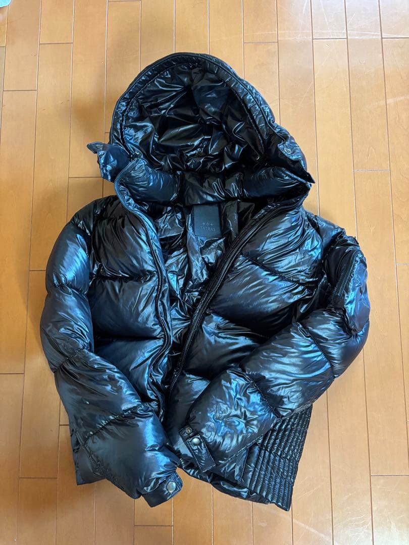 TATRAS ブラック ダウンジャケット フード付き - メルカリ