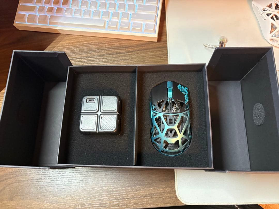 Beast X 4k Blue＆Black WLMOUSE BEAST X Wireless Gaming Mouse BLUE&BLACK BEAST X - 製品