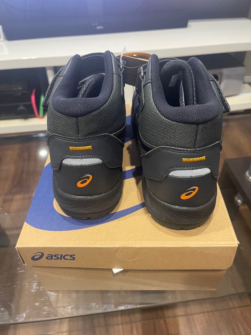 限定色　ASICS WINJOB CP216 TOUGH 27.5cm ブラック