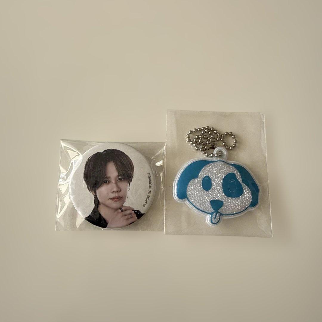 INI 藤牧京介 XQUARE カプセルトイ キーホルダー ミニ缶バッジ - メルカリ