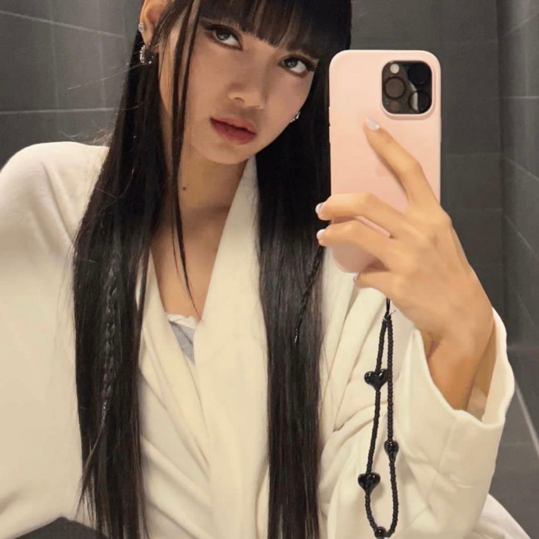 ストリングティングstring ting ブラック ハート BLACKPINK BLACKPINK ロゼ愛用!! String Ting☆スマホストラップ (String Ting