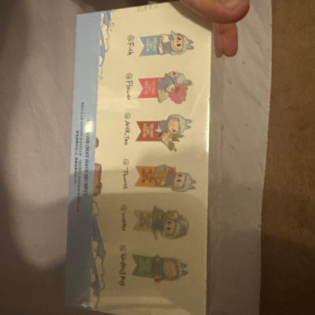 未開封 pop mart ラブブ シンガポール限定 バッチコレクション 1箱