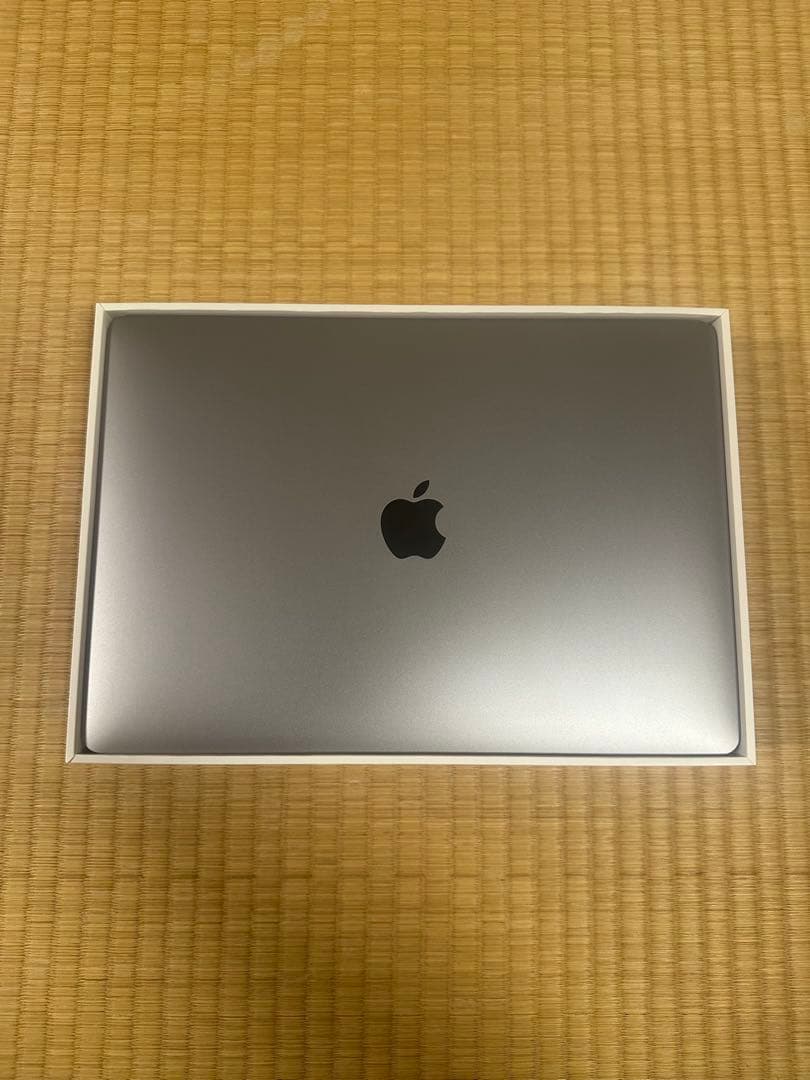 Apple MacBook Air シルバー (M1, 2020) - メルカリ