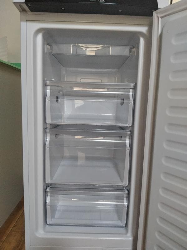 ハイアール冷蔵庫 102L ノンフロン直冷式（仕切り板4枚つけます）