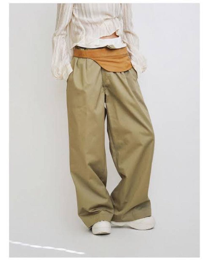 フミカウチダ UNIFORM WEAPON 2-TUCK PANTS - メルカリ