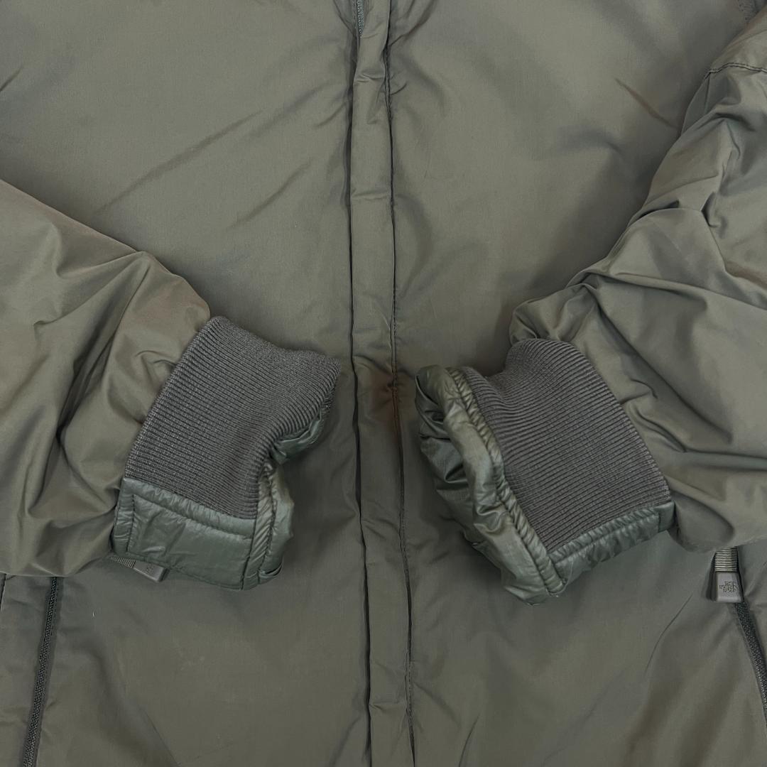 《美品》ザノースフェイス リバーシブル ダウンジャケット メンズ 95 (M)