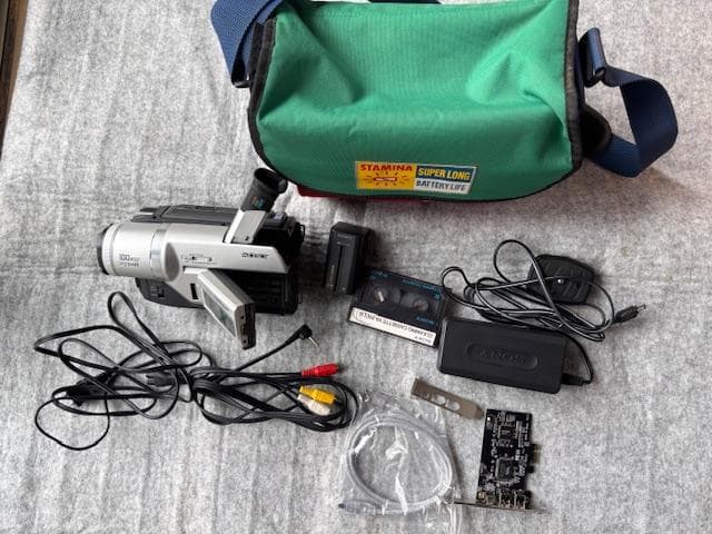 SONY DCR-TRV225 Digital8 ビデオカメラ Amazon | SONY DCR-TRV225K ハンディカム Digital8ビデオカメラ （8mm