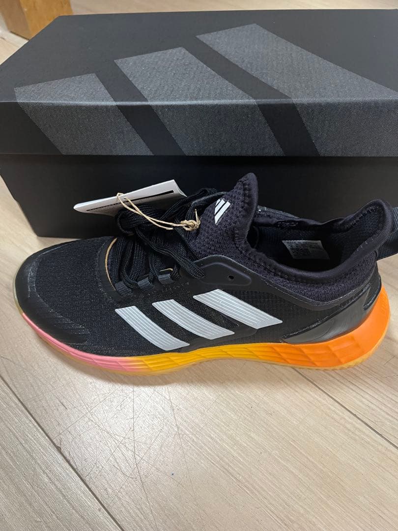 【Lun】adidas キッズシューズ 23.0cm