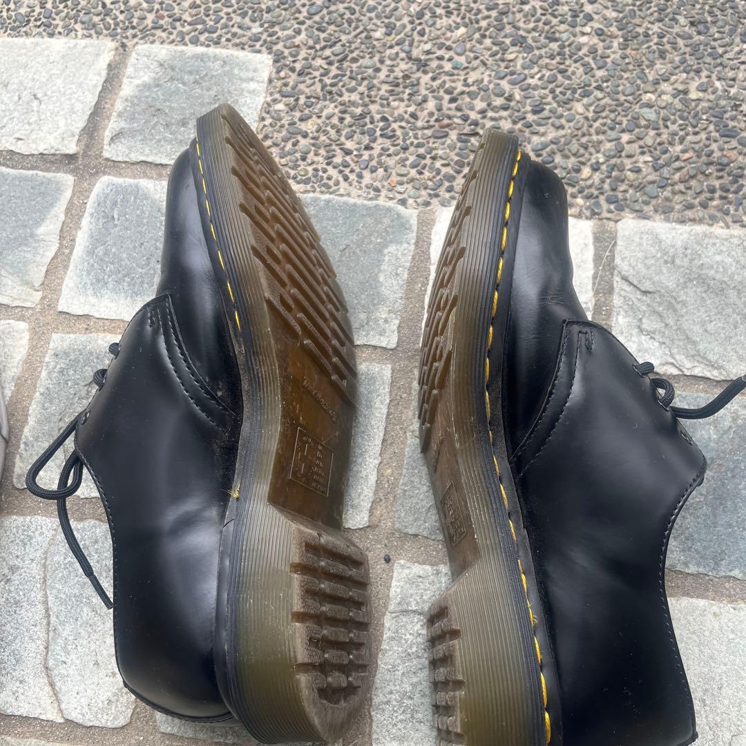 Dr. Martens ブラック レースアップシューズ - メルカリ