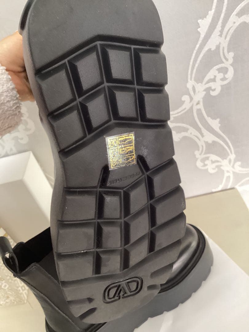 美品VALENTINO✨ユニークフォーム カーフスキン アンクルブーツ 85MM