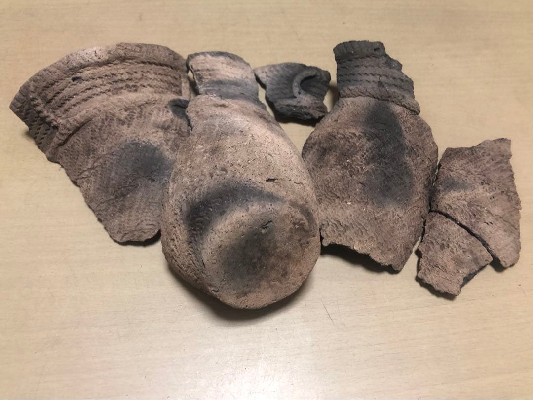 縄文土器の欠片 No.535」です。 - メルカリ