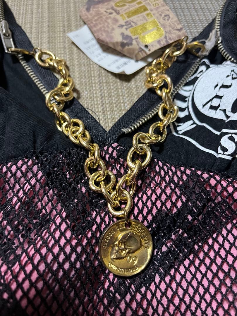 d.i.a. ピンクと黒のメッシュキャミソール