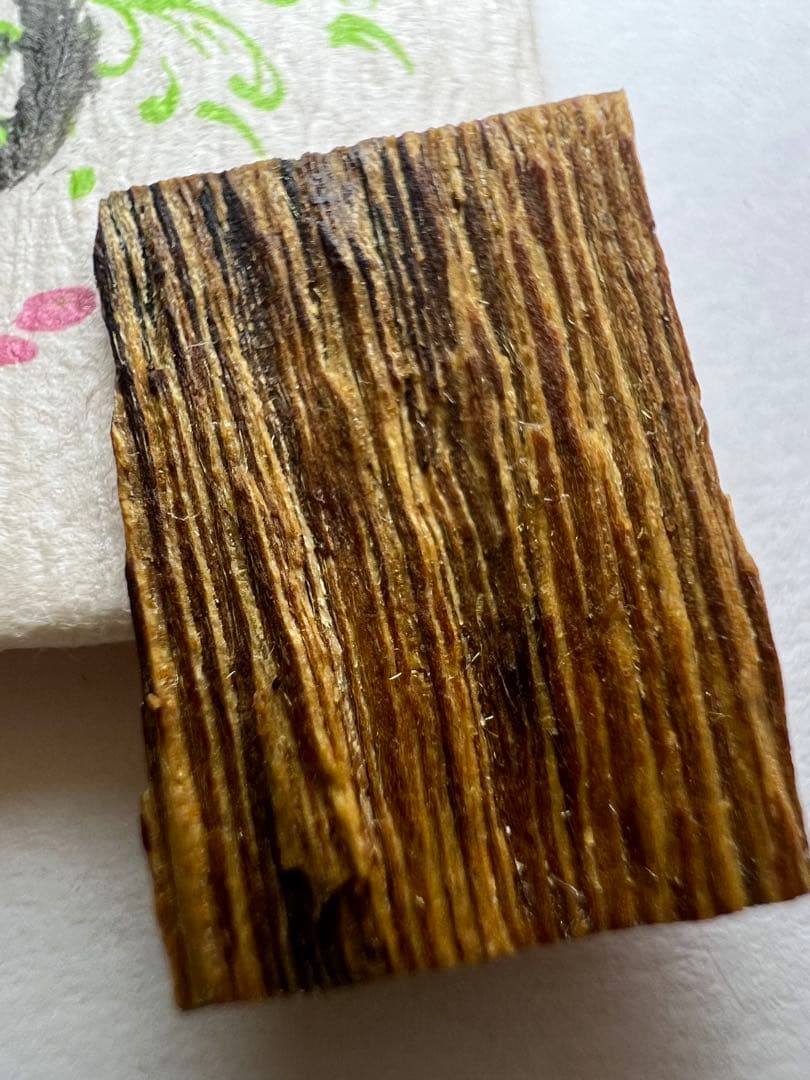 古渡命銘木 東福門院勅銘 伽羅 銘【鐘の音】0.211g香木/お香/沈香/伽羅