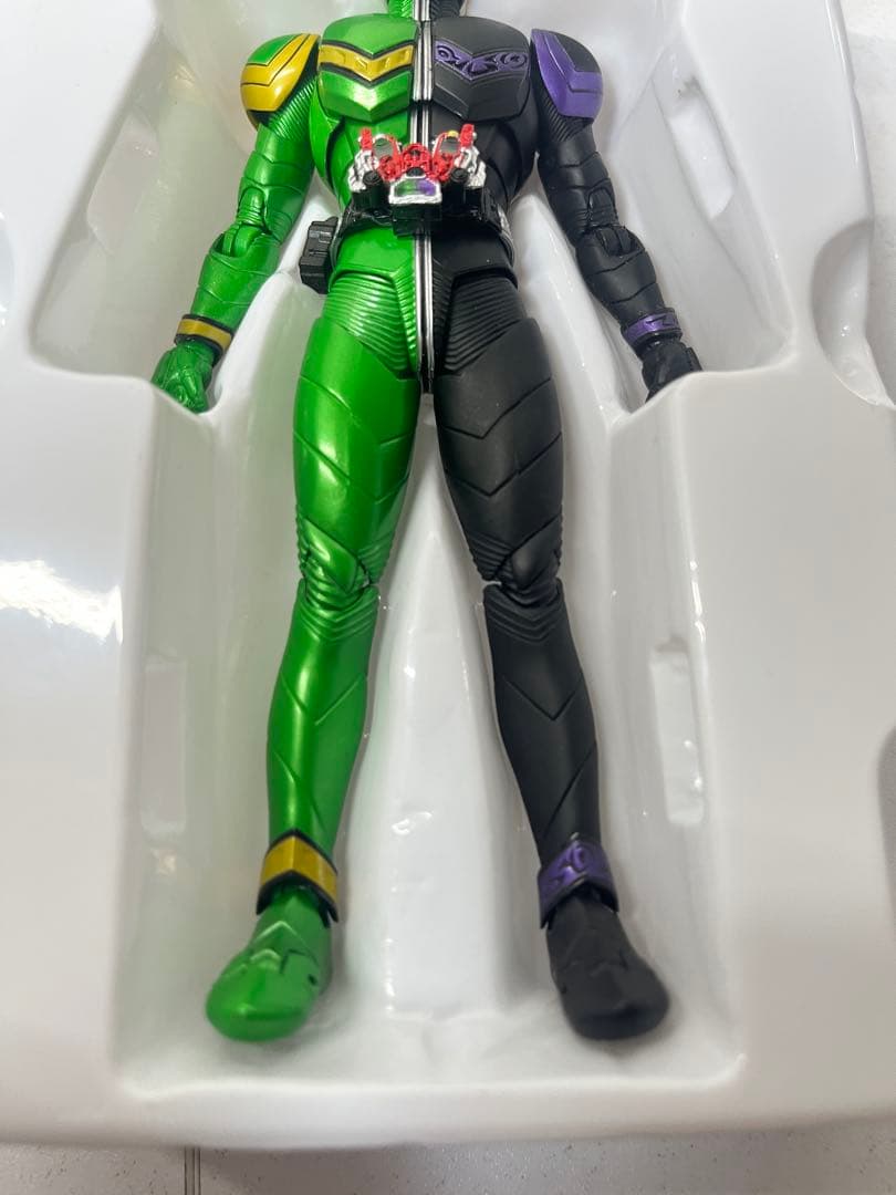 S.H.Figuarts（真骨彫） 仮面ライダーW サイクロンジョーカー