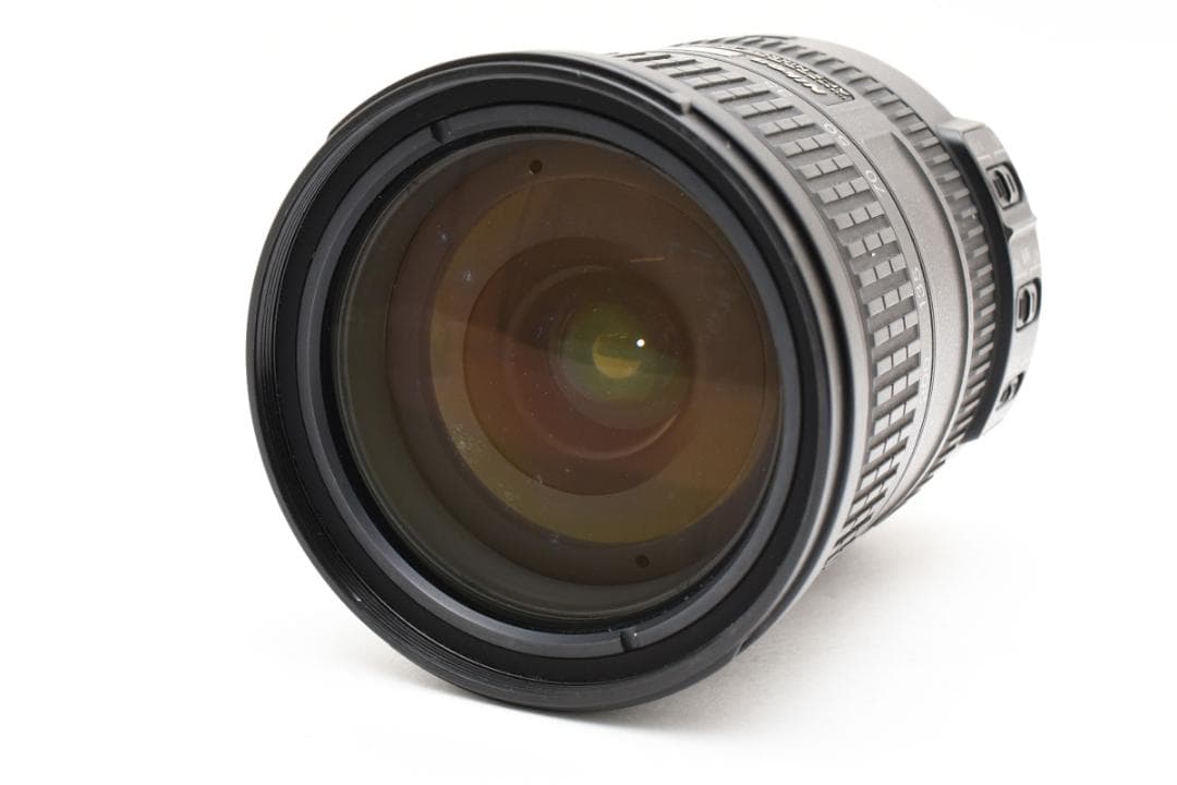 【美品】Nikon AF-S DX 18-200mm f3.5-5.6 #E08