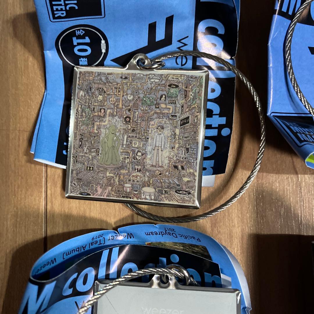 新品 Weezer ウィーザー メタルチャーム ガチャ 6個セット - メルカリ