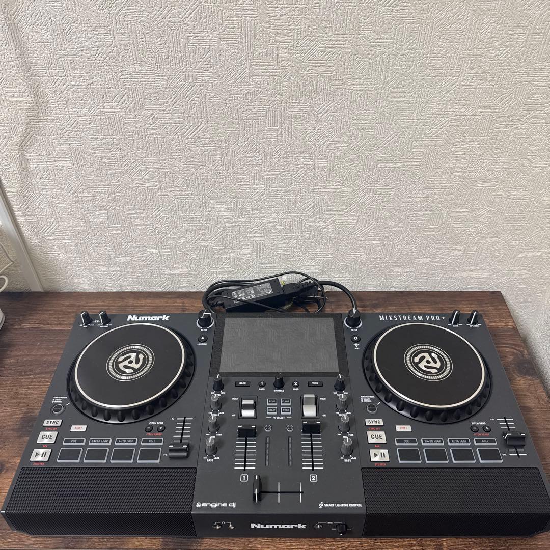 Numark Mixstream Pro+ DJコントローラー Amazon.com: Numark Mixstream Pro+ DJ Controller with Stem