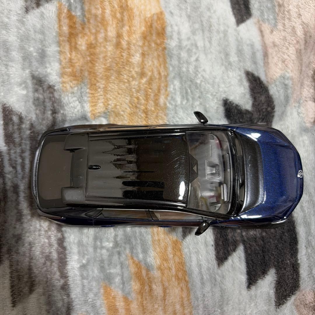 トヨタカラーサンプルミニカーbz4x ③ - メルカリ