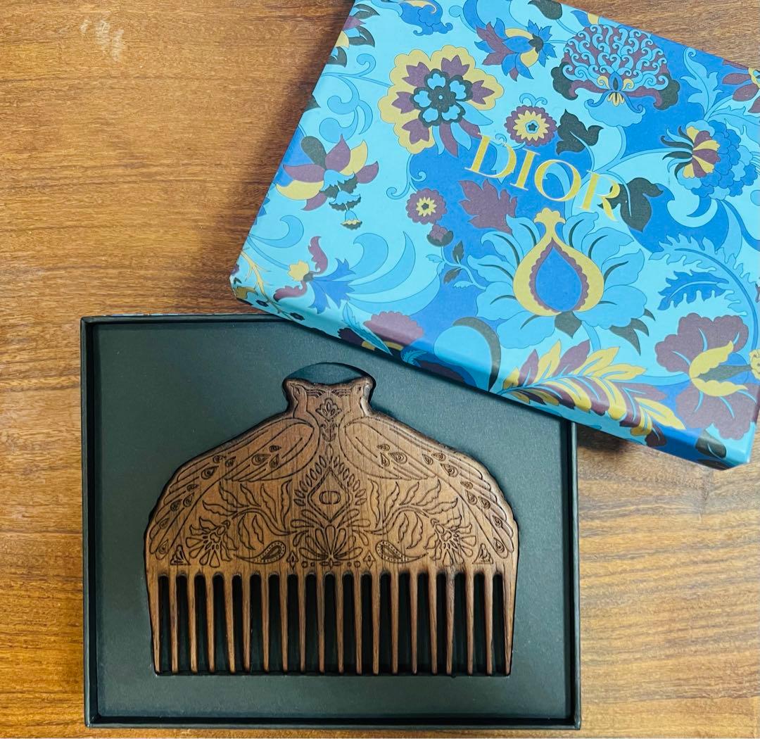 ディオール　クリスチャンディオール　ノベルティ　櫛　くし Christian Dior（ヘアブラシ/クシ）のフリマアイテム一覧