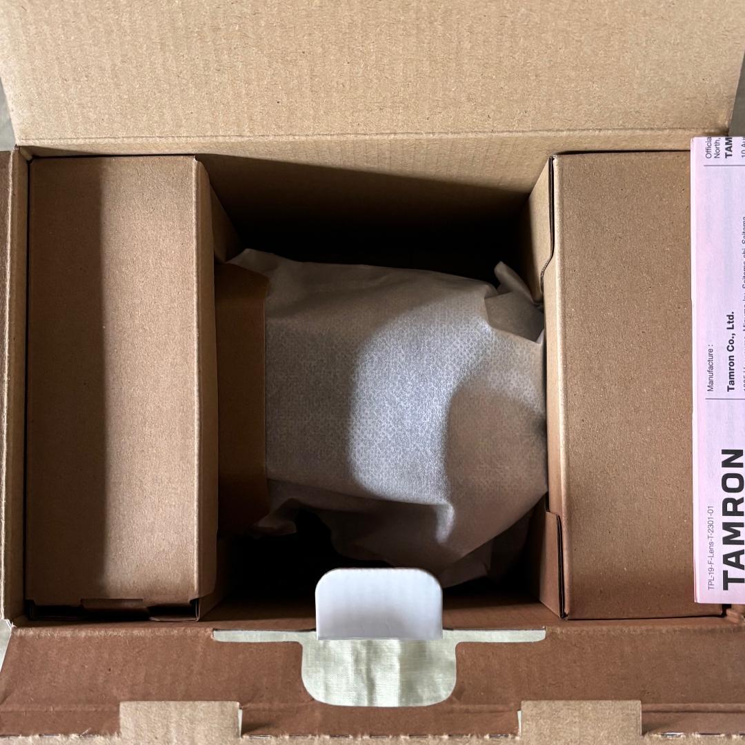 新品TAMRON 18-300mm F/3.5-6.3 B061ソニーE用レンズ