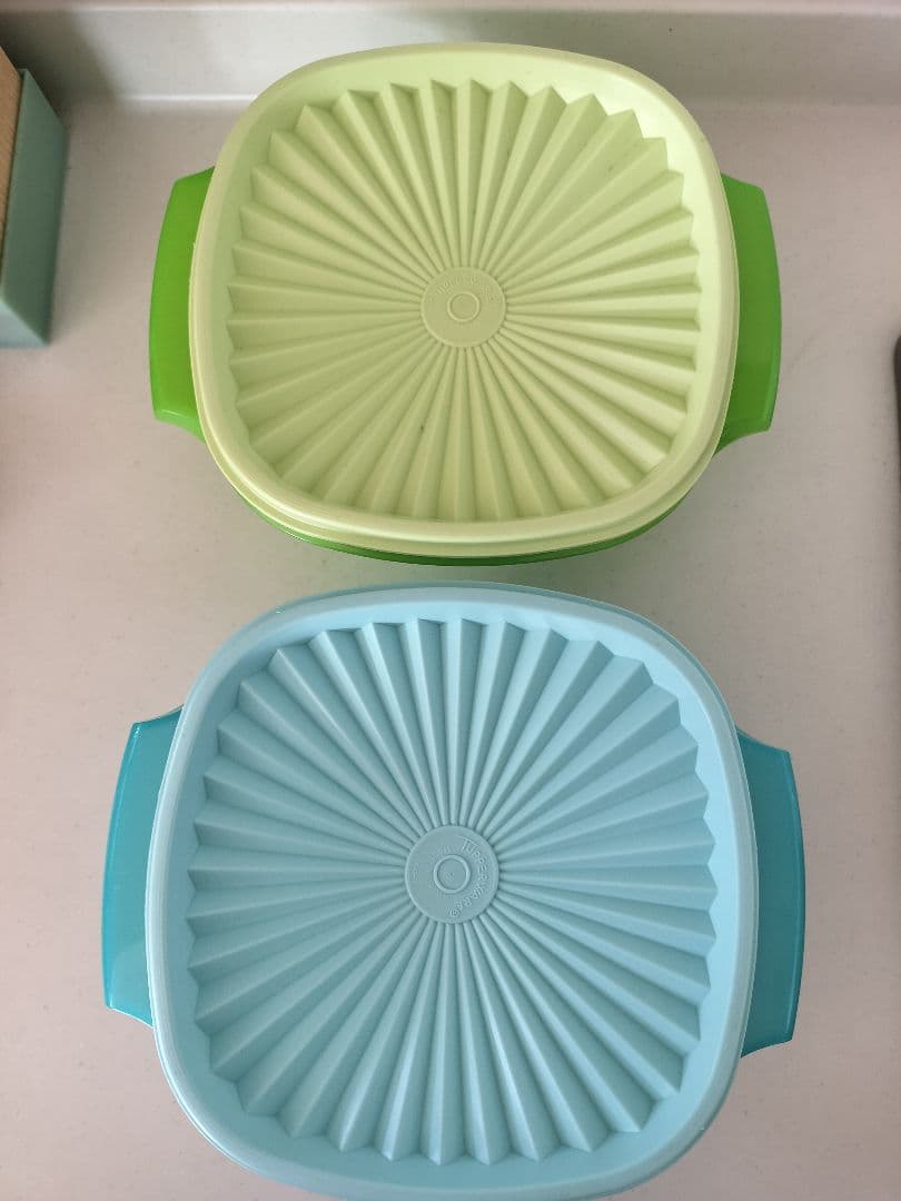 タッパーウェア マキシデコレーター 2個セット - メルカリ