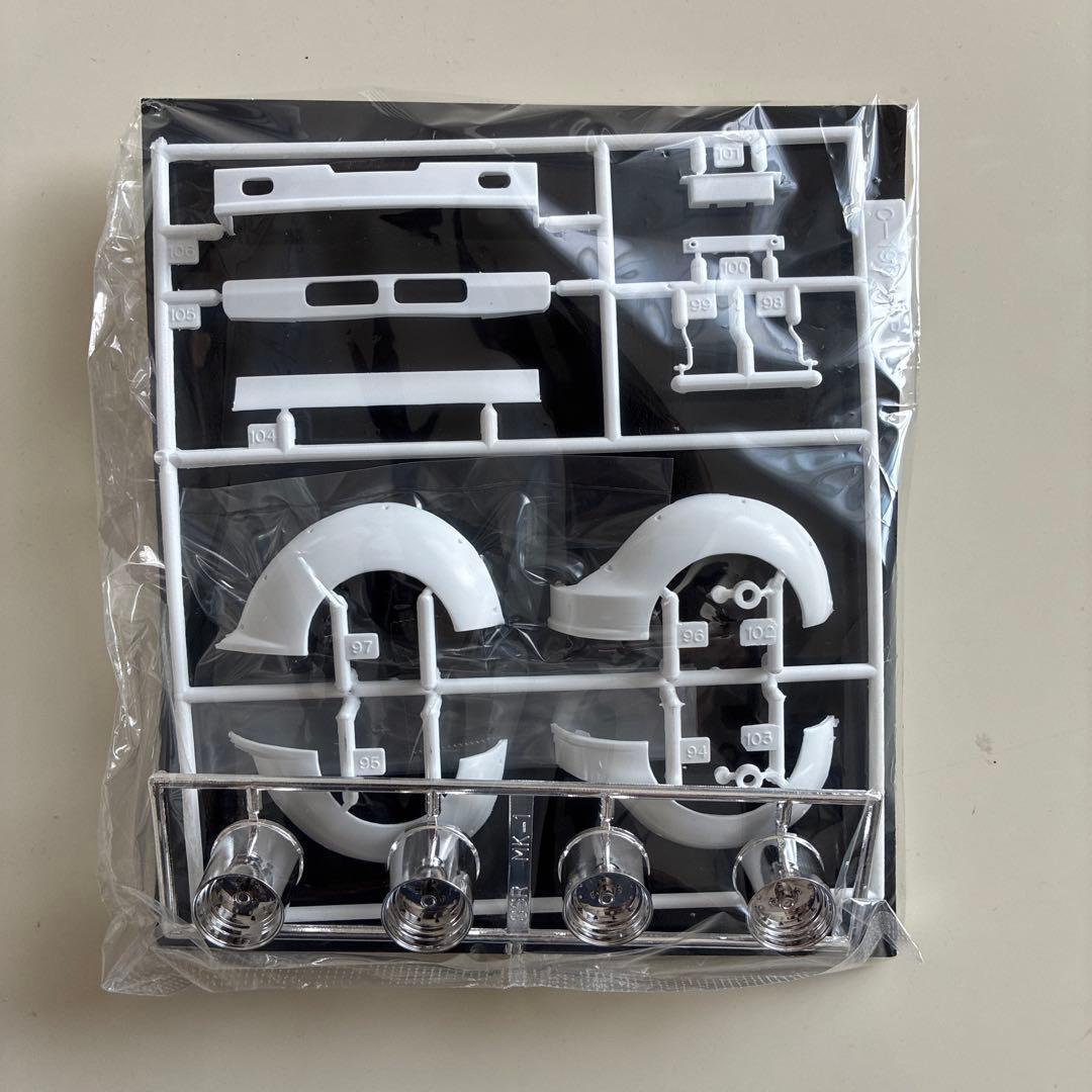 アオシマ 1/24 オールドレーサーパーツシリーズ レーシングフェンダー