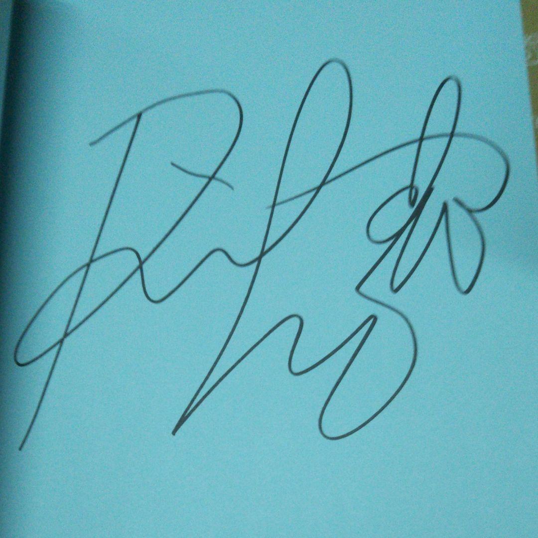 miss I. 飯田里穂サイン入り写真集 - メルカリ