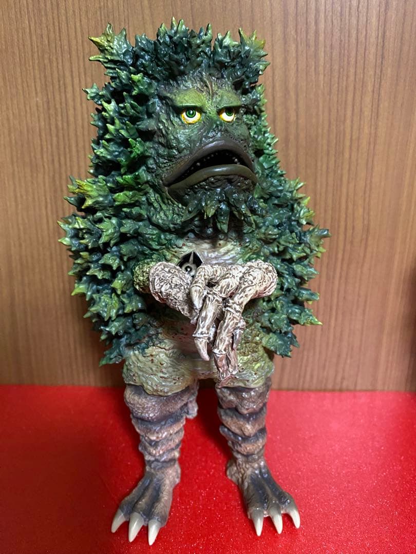 2体セット】ウルトラQ ガラモン 赤・緑ソフビ X-PLUS - メルカリ