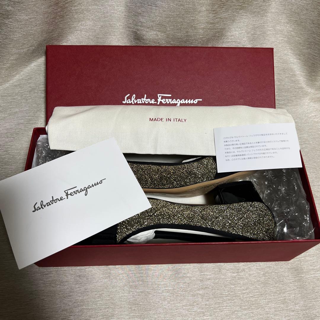 美品　Salvatore Ferragamo フラットシューズ　23.5cm