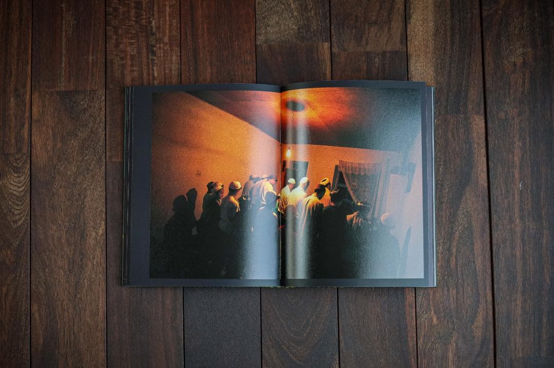 アート・デザイン・音楽 Jonas Bendiksen \"Satellites\"